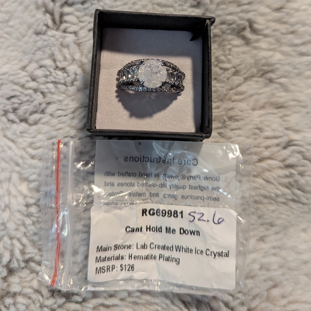 Ring Bomb Party Ring - Can't Hold me Down - Size 6 - BRAND NEW